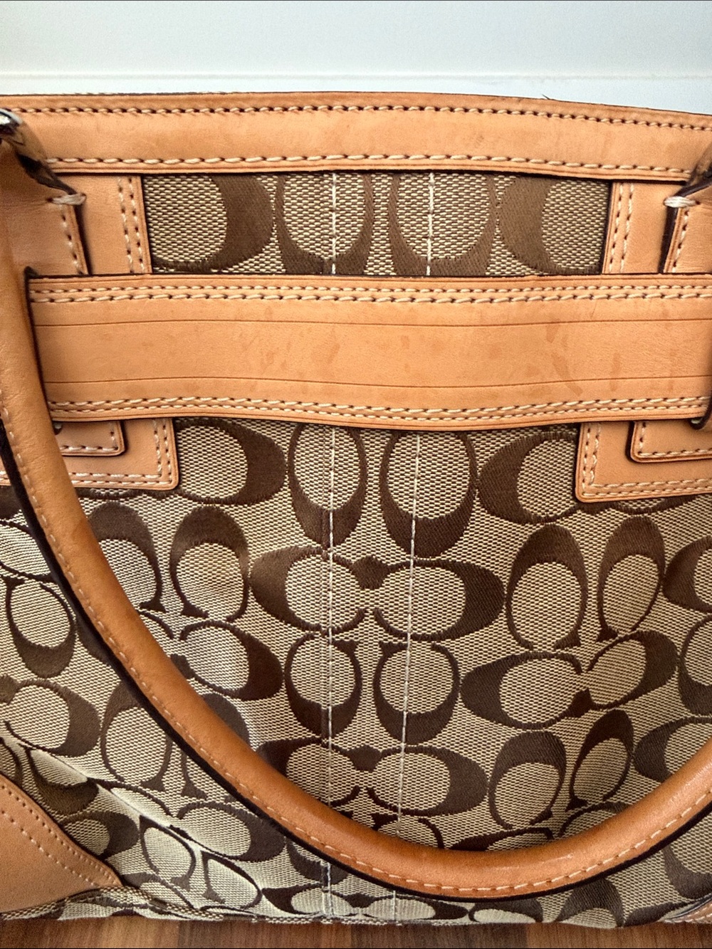Coach Signature Tan and Brown East West Handbag - Picture 10 of 10